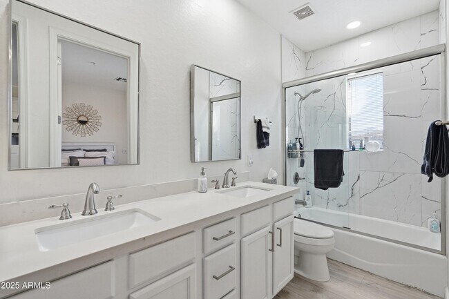 Building Photo - 20802 N Grayhawk Dr