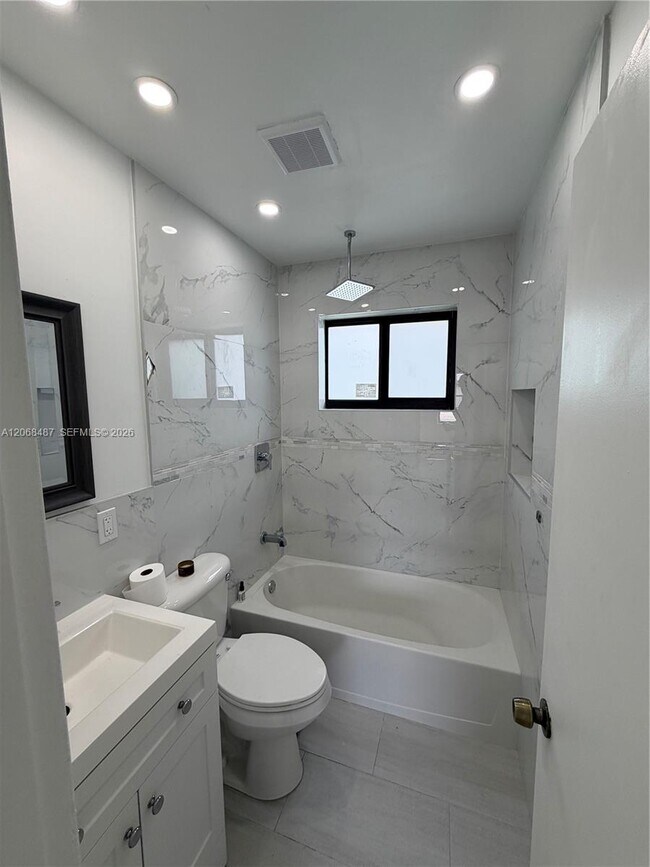 Building Photo - 4361 SW 97th Ct
