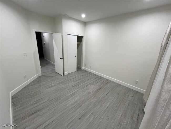 Building Photo - 8312 Gilded Crown Ct