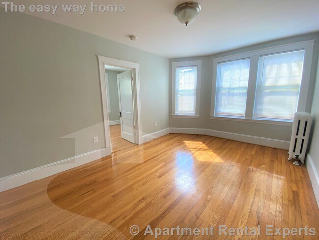 Primary Photo - 156-158 Summer St Unit #414