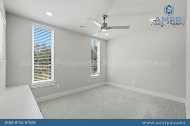 Building Photo - 1124 Bunker Dr