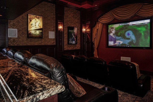 Building Photo - 1363 Oceanview Dr