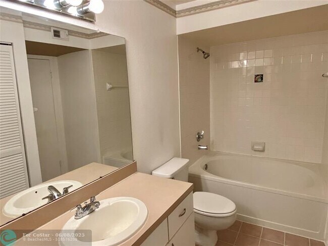 Building Photo - 1780 Palm Cove Blvd