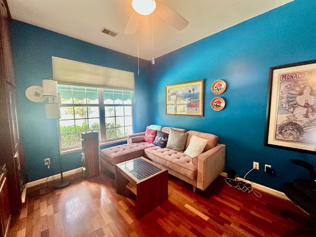 Building Photo - Two Bedroom plus Office Furnished Home in Sun City!