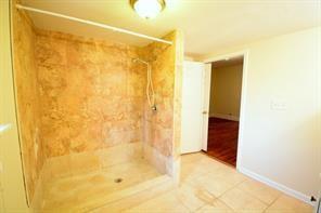 Building Photo - 1637 Columbia Dr