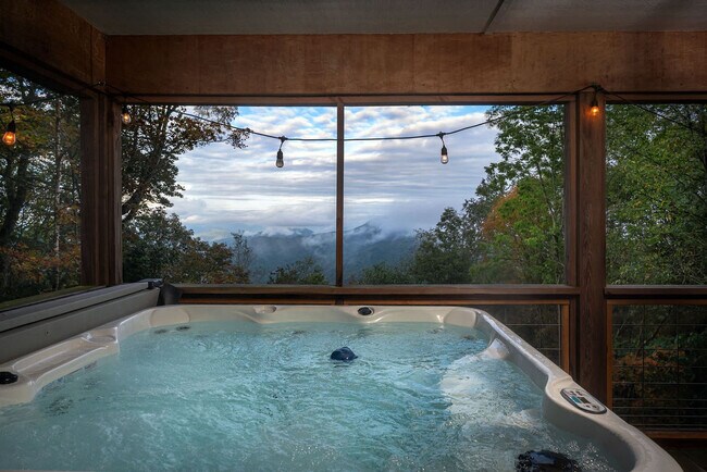 Building Photo - 401 Lookout Dr