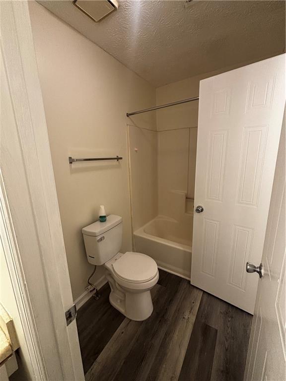 Building Photo - 7025 Brentwood Ct