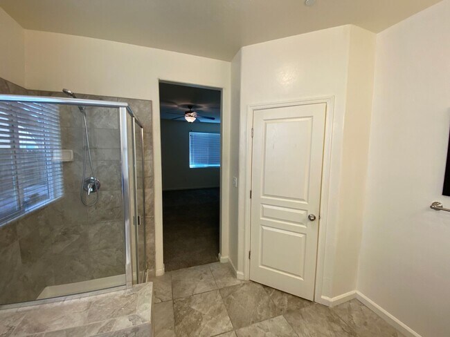 Building Photo - Tulare home coming soon!