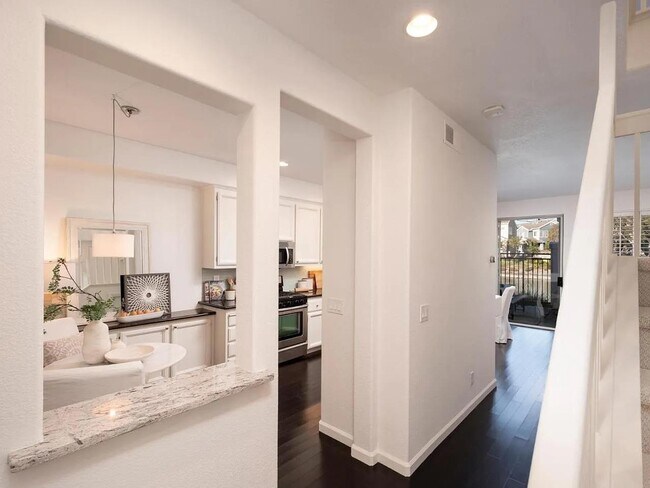 Building Photo - 522 Shoal Cir
