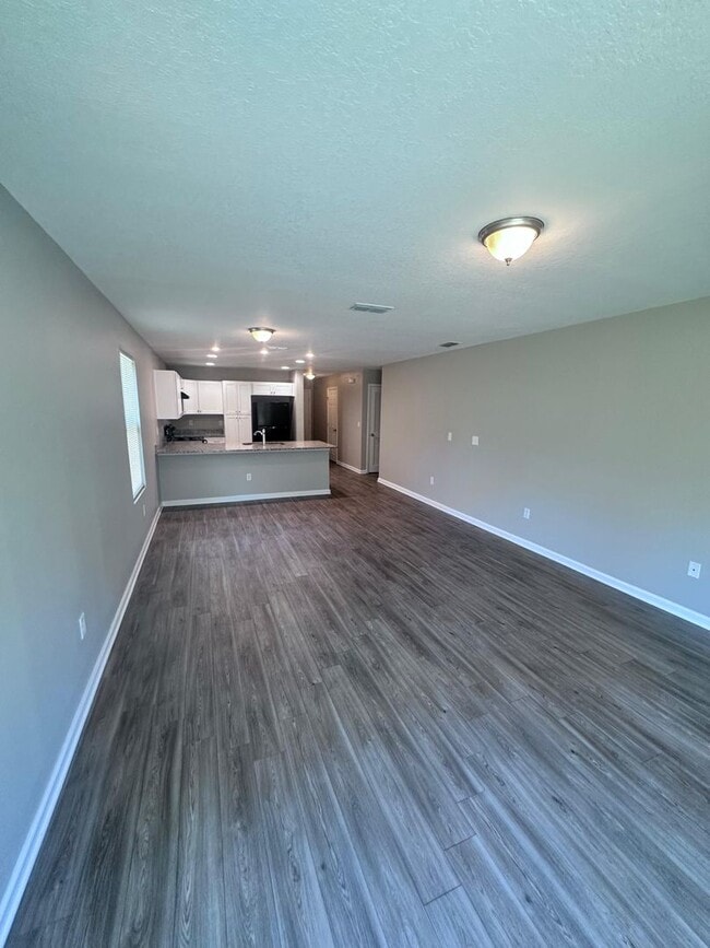 Building Photo - *** TWO WEEKS FREE ***  Gorgeous 4-Bedroom Home with Granite Counters & 2-Car Garage