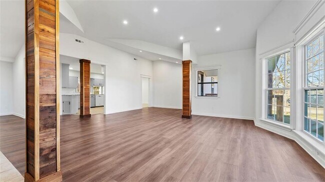 Building Photo - 5748 N Graham Rd