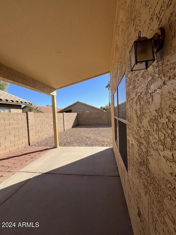 Building Photo - 1831 W Derringer Way