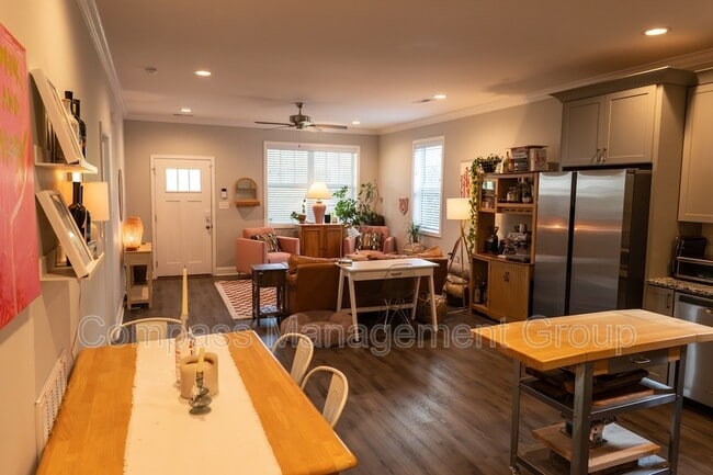 Building Photo - 933 E Churchwell Ave