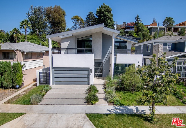 Building Photo - 2122 Castle Heights Ave