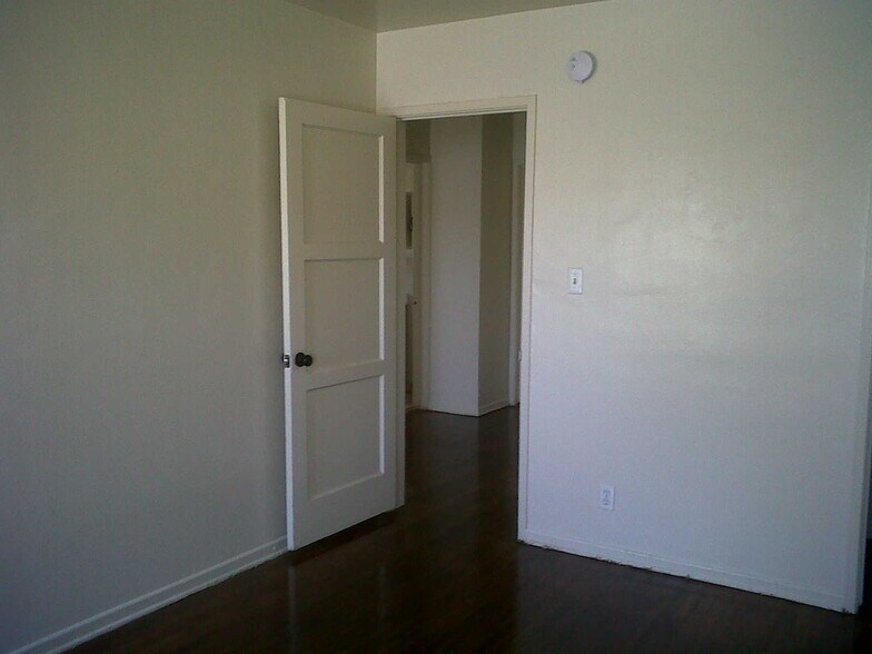 Building Photo - 720 Walnut St