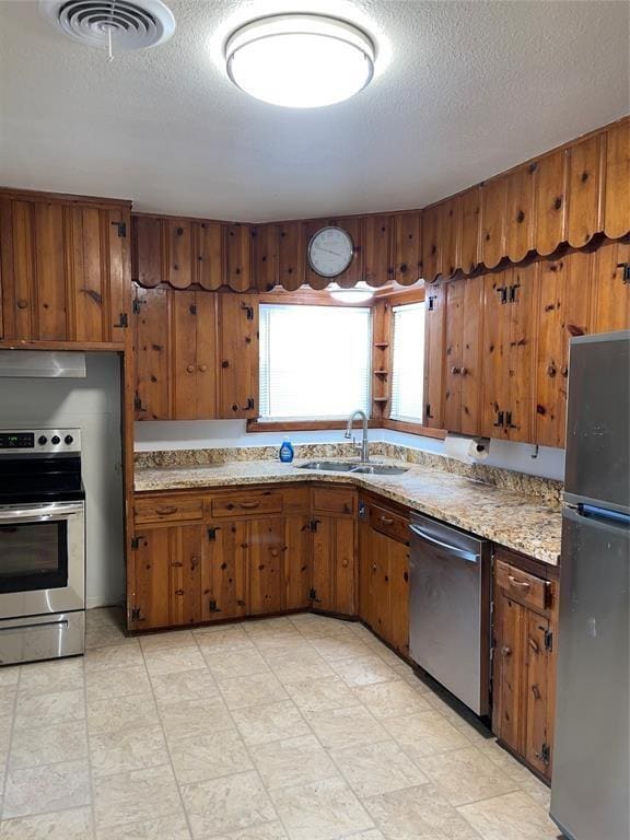 Building Photo - 1317 Highland Dr