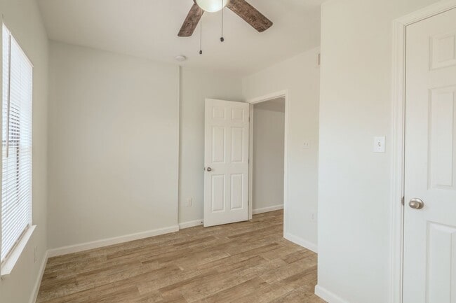 Building Photo - 2319 Rosewood St