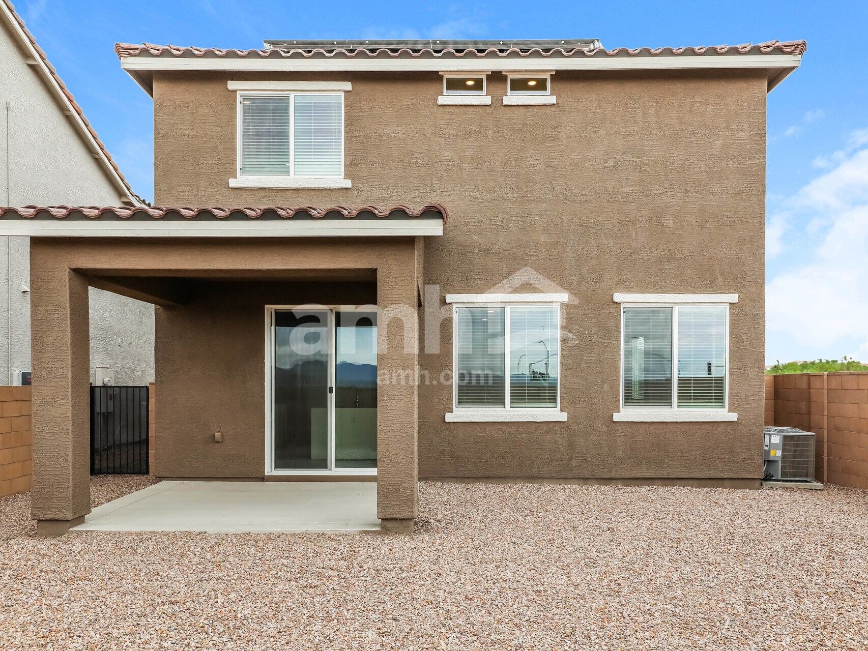 Building Photo - 6119 W Calle Lingo