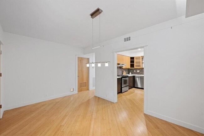 Building Photo - 1227 Hillside Ave