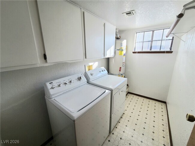 Building Photo - 5105 Eldora Ave