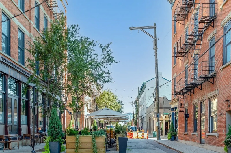 Building Photo - 1211 Broadway