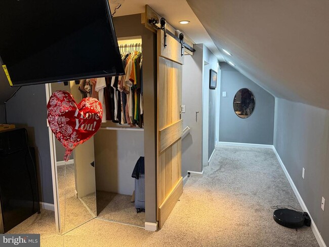 Building Photo - 127 Dory Ct