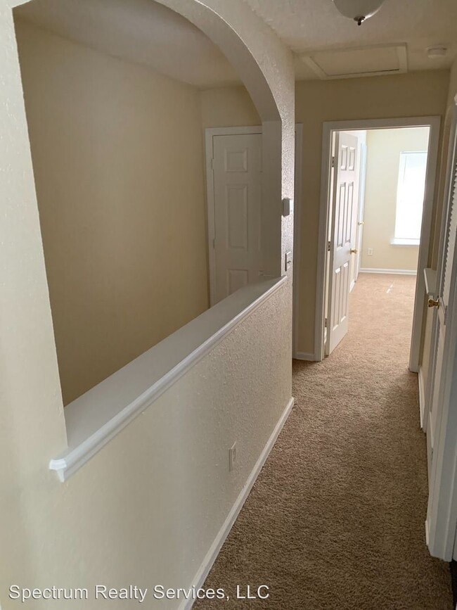 Building Photo - 2 br, 2.5 bath House - 6330 Kimberly Lane