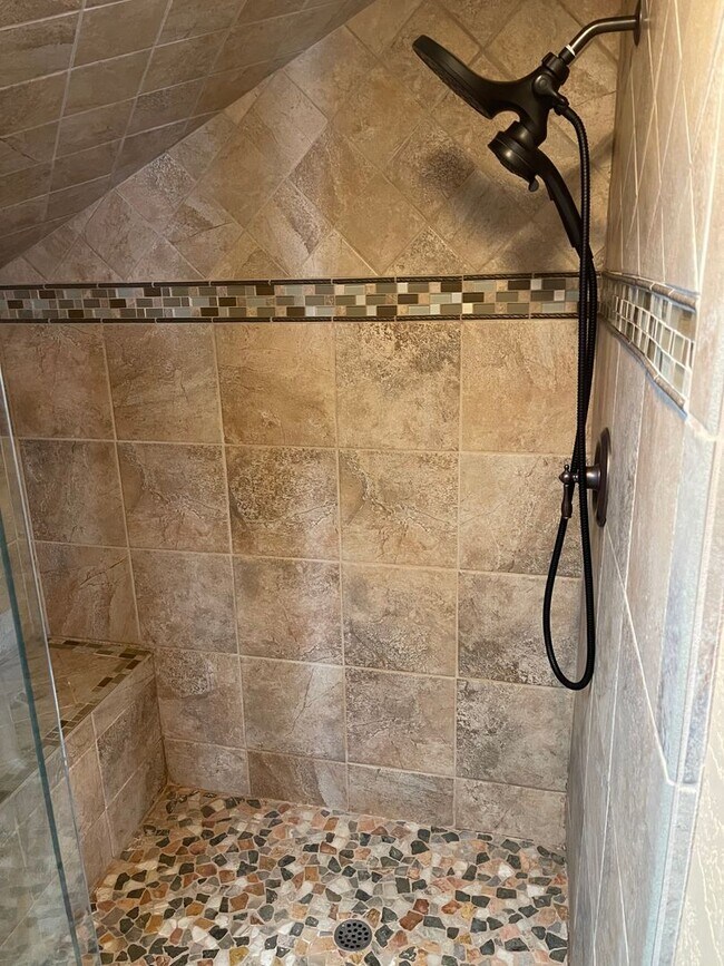 Building Photo - Beautiful furnished house in Stateline available now!