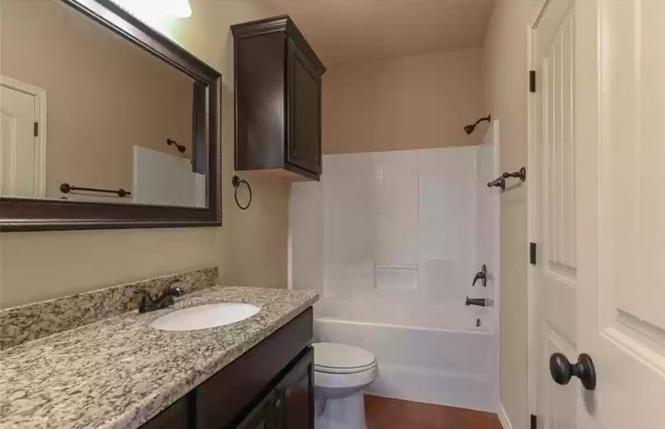 Bathroom - 2912 Old Ironsides Dr