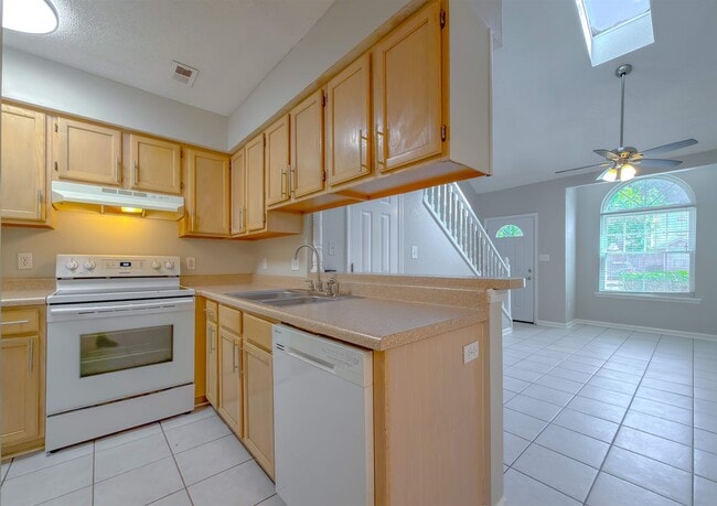 Building Photo - 2500 Nugget Ln