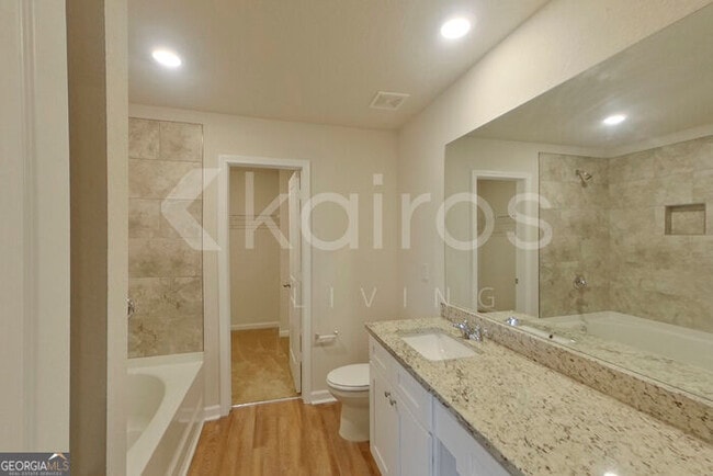 Building Photo - 3564 Bridgewood Dr