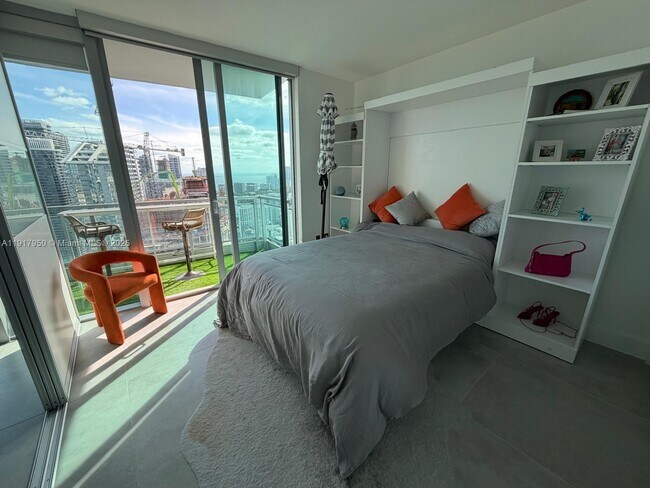 Building Photo - 92 SW 3rd St