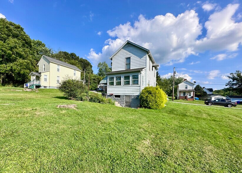Building Photo - 1413 Laurel Pl