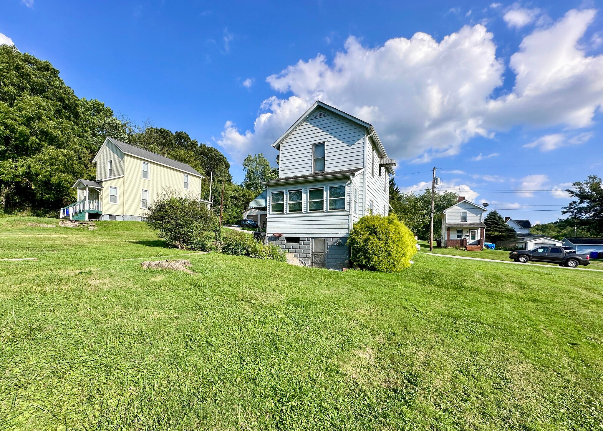 Building Photo - 1413 Laurel Pl