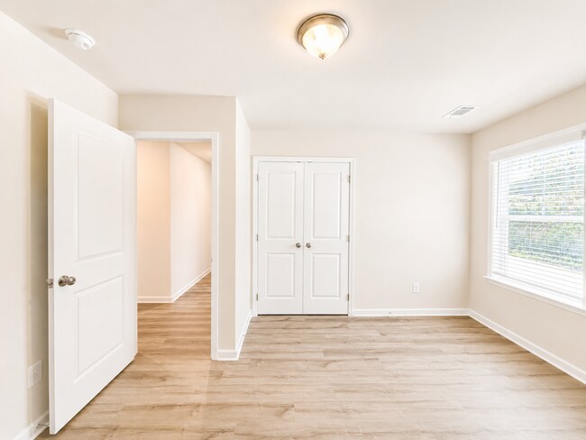Building Photo - 201 Harvest Ridge Ln