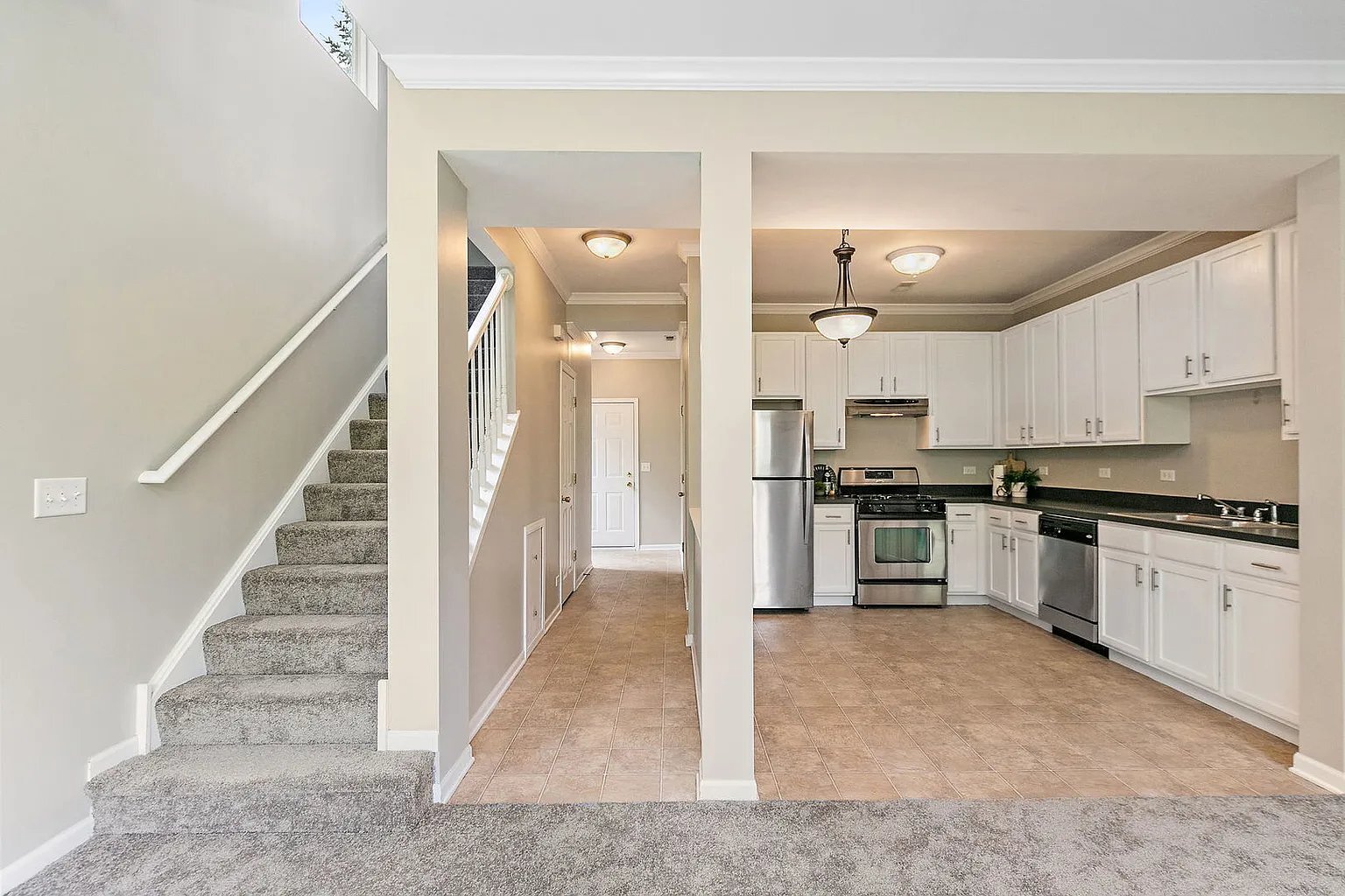 Building Photo - 2284 Flagstone Ln