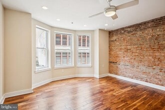 Building Photo - 131 S 13th St