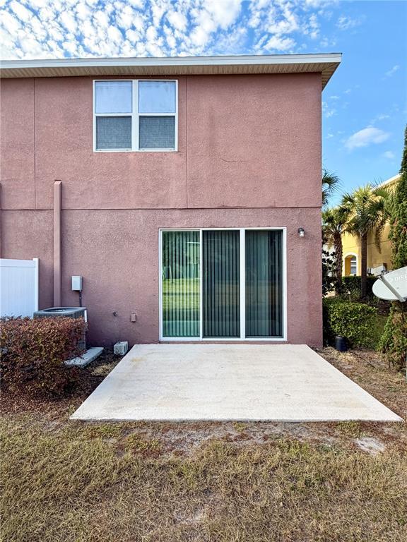 Building Photo - 7020 Woodchase Glen Dr