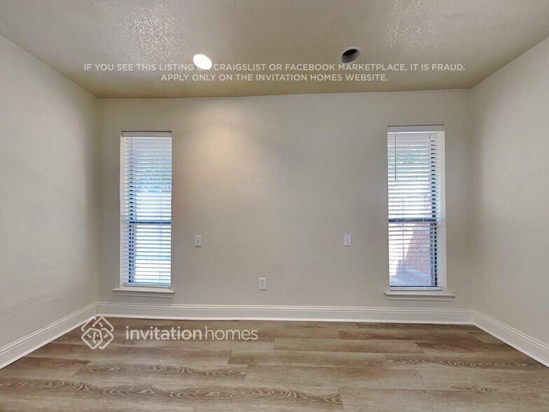 Building Photo - 801 Meadow Creek Dr