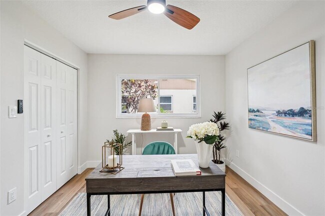 Building Photo - 311 Shore Dr E