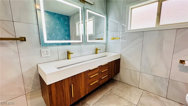 Building Photo - 2905 Mason Ave