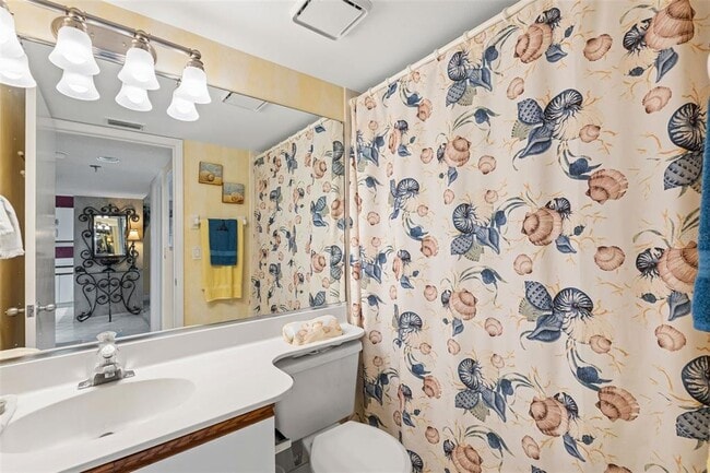 Building Photo - 4550 Pinebrook Cir