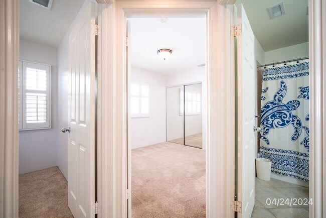 Building Photo - 3 BD/2 BA Home with Enclosed Garage in Ewa Beach (Pets ok)