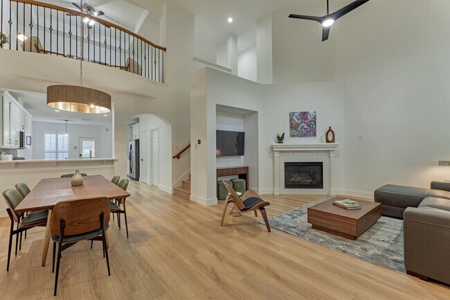 Building Photo - 27 Medley Ln