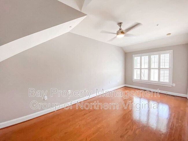 Building Photo - 4336 N Henderson Rd