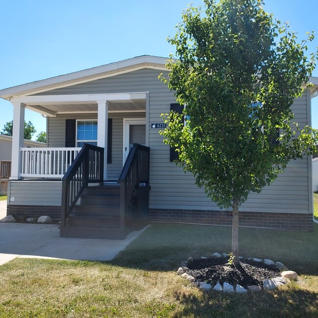Building Photo - 6225 Imperial Dr