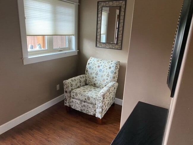 Building Photo - 2 Bed 2 Bath Great Northern Condo