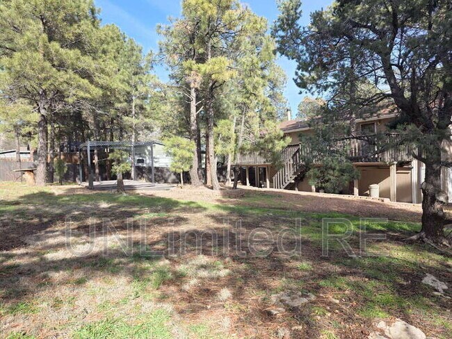 Building Photo - 2589 N Oakmont Dr