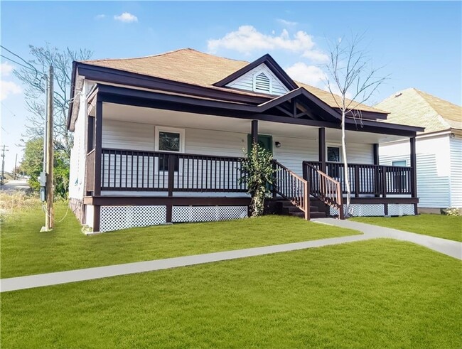 Primary Photo - 1195 Lawton Dr