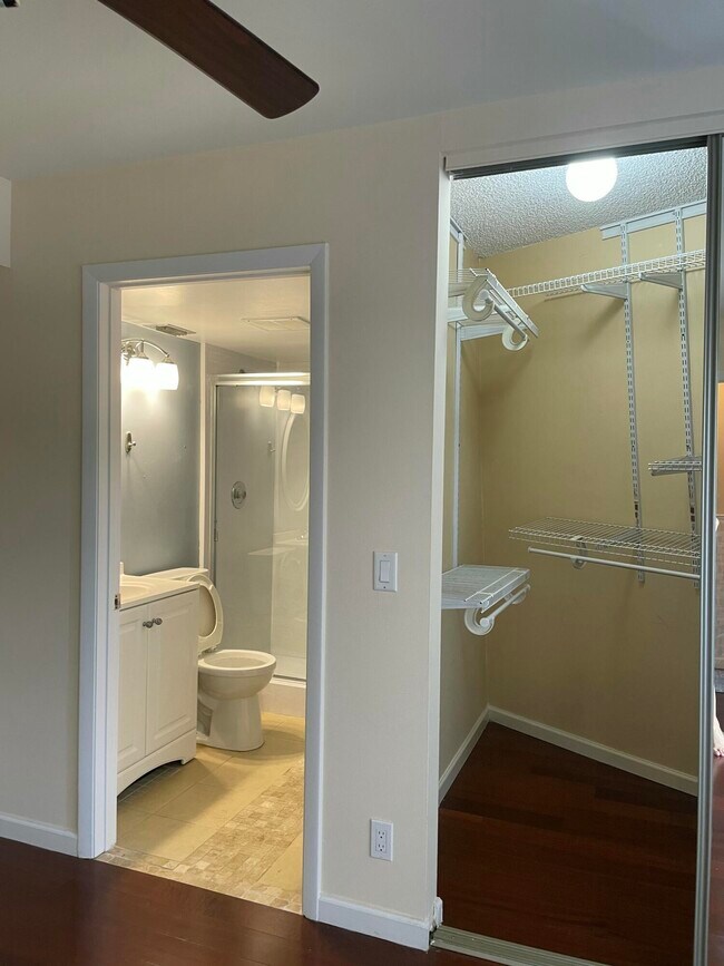 Building Photo - 22976 Oxford Pl